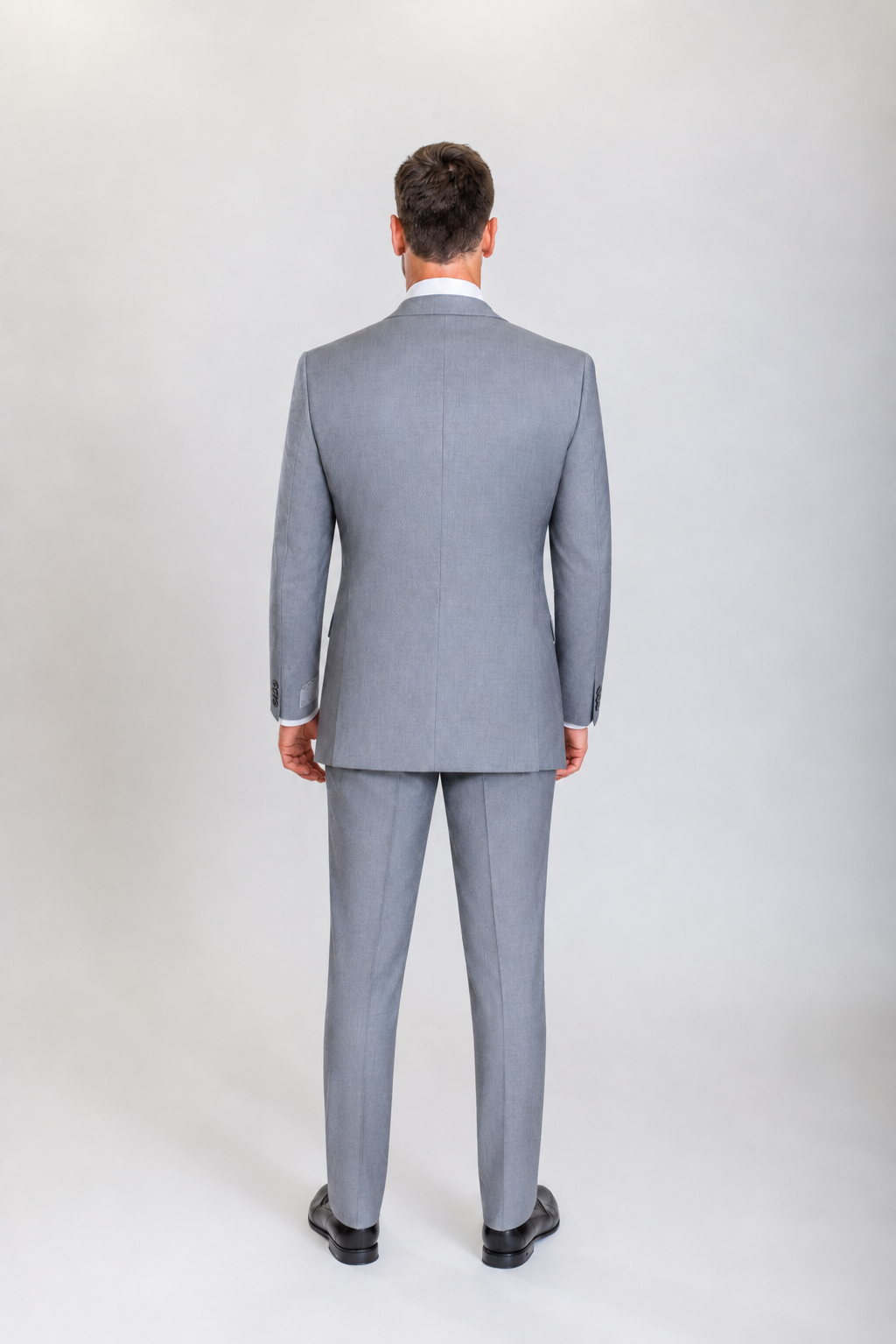 Caravelli 3pc Regular Fit Suit (Lt.Grey)