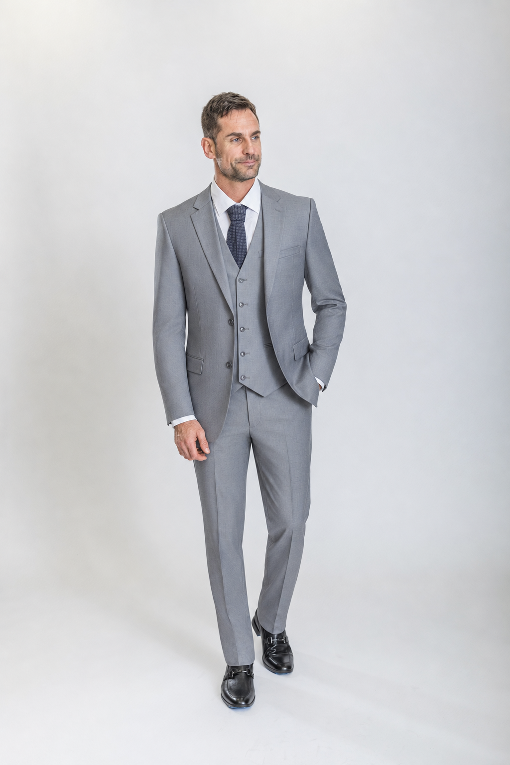 Caravelli 3pc Regular Fit Suit (Lt.Grey)