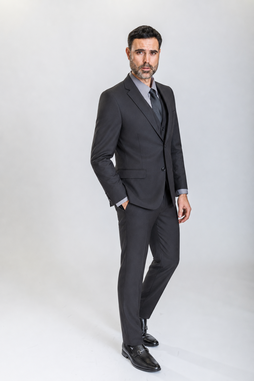 Caravelli 3pc Regular Fit Suit (Black)