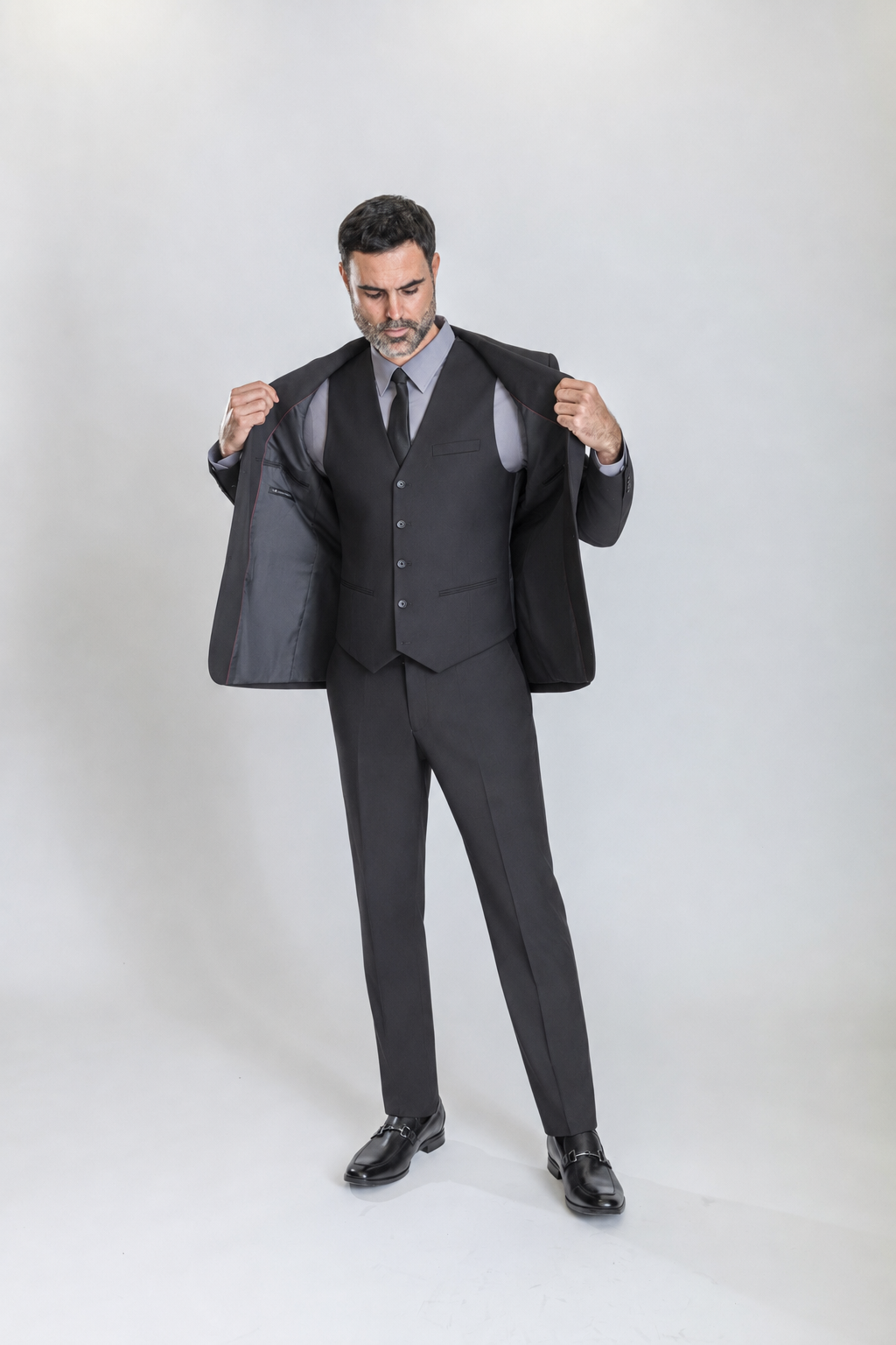 Caravelli 3pc Regular Fit Suit (Black)