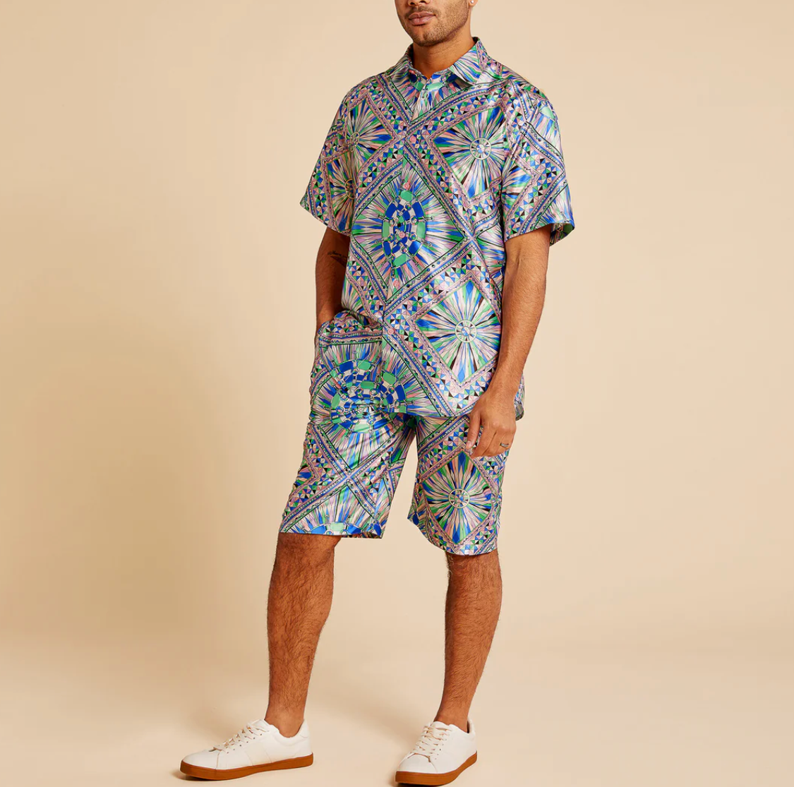 Inserch Short Sleeve Kaleidoscope Print Shirt